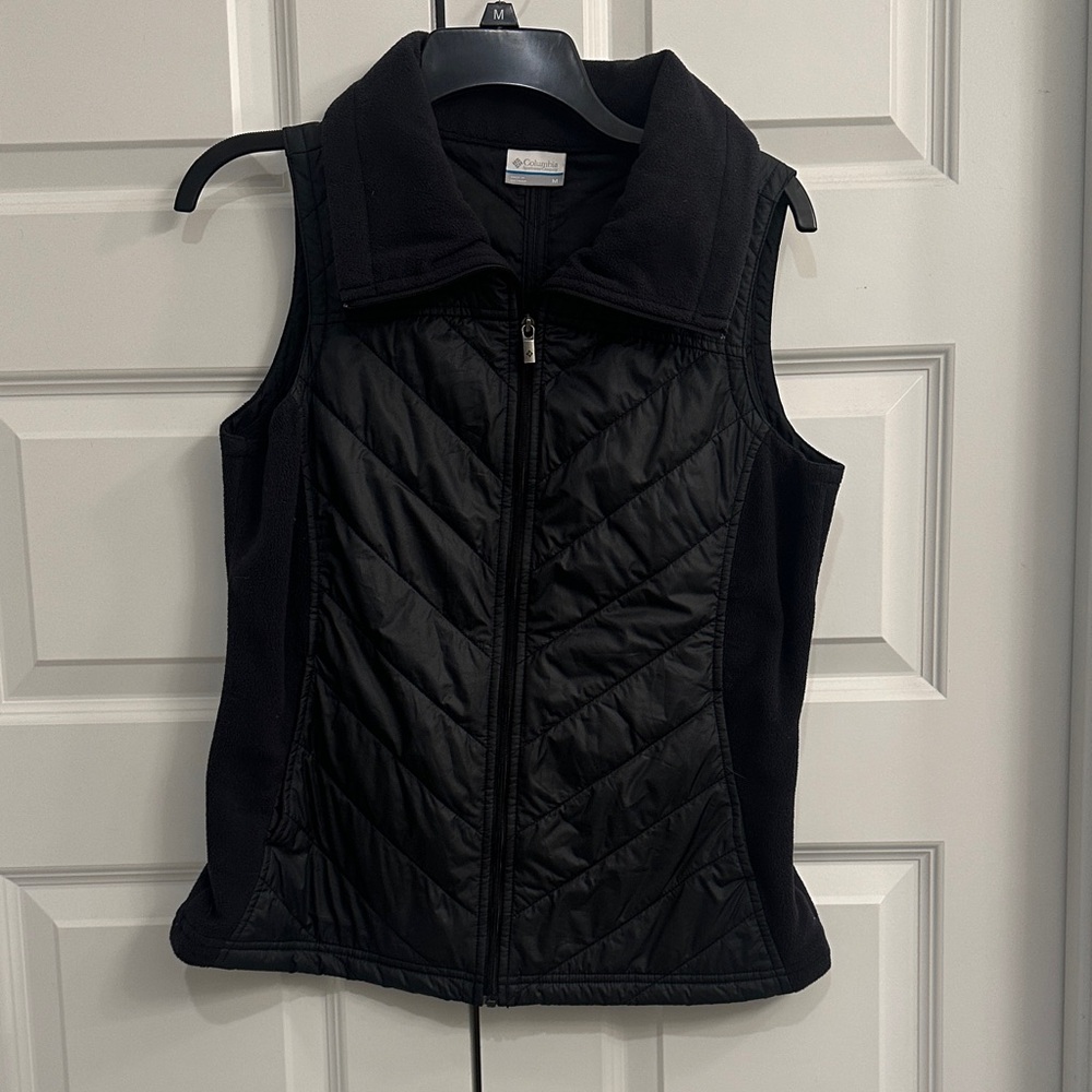 Columbia Black Quilted Women's Vest Medium Like New